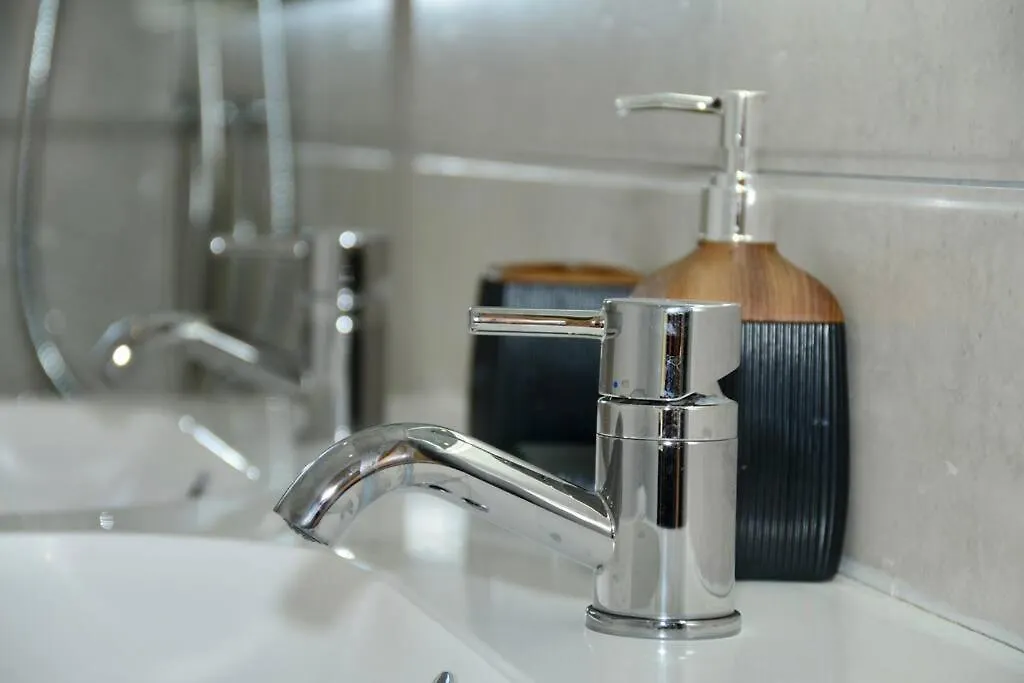 Indigo House - Centrally Located With Private Pool 빌렘스타트