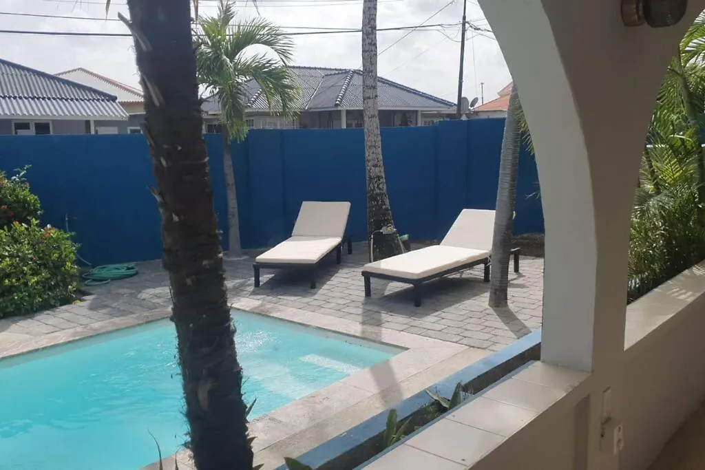 펜션 Indigo House - Centrally Located With Private Pool 빌렘스타트